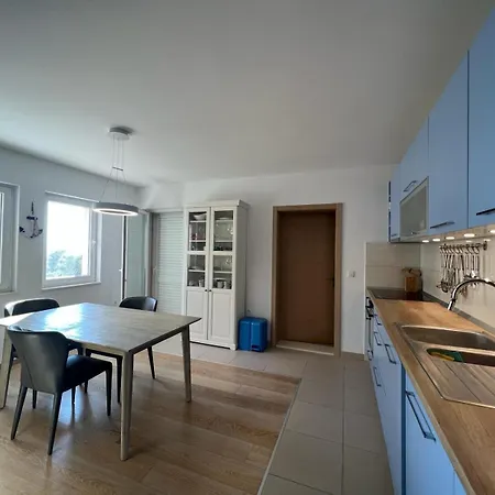 Apartment Ines Baska Voda